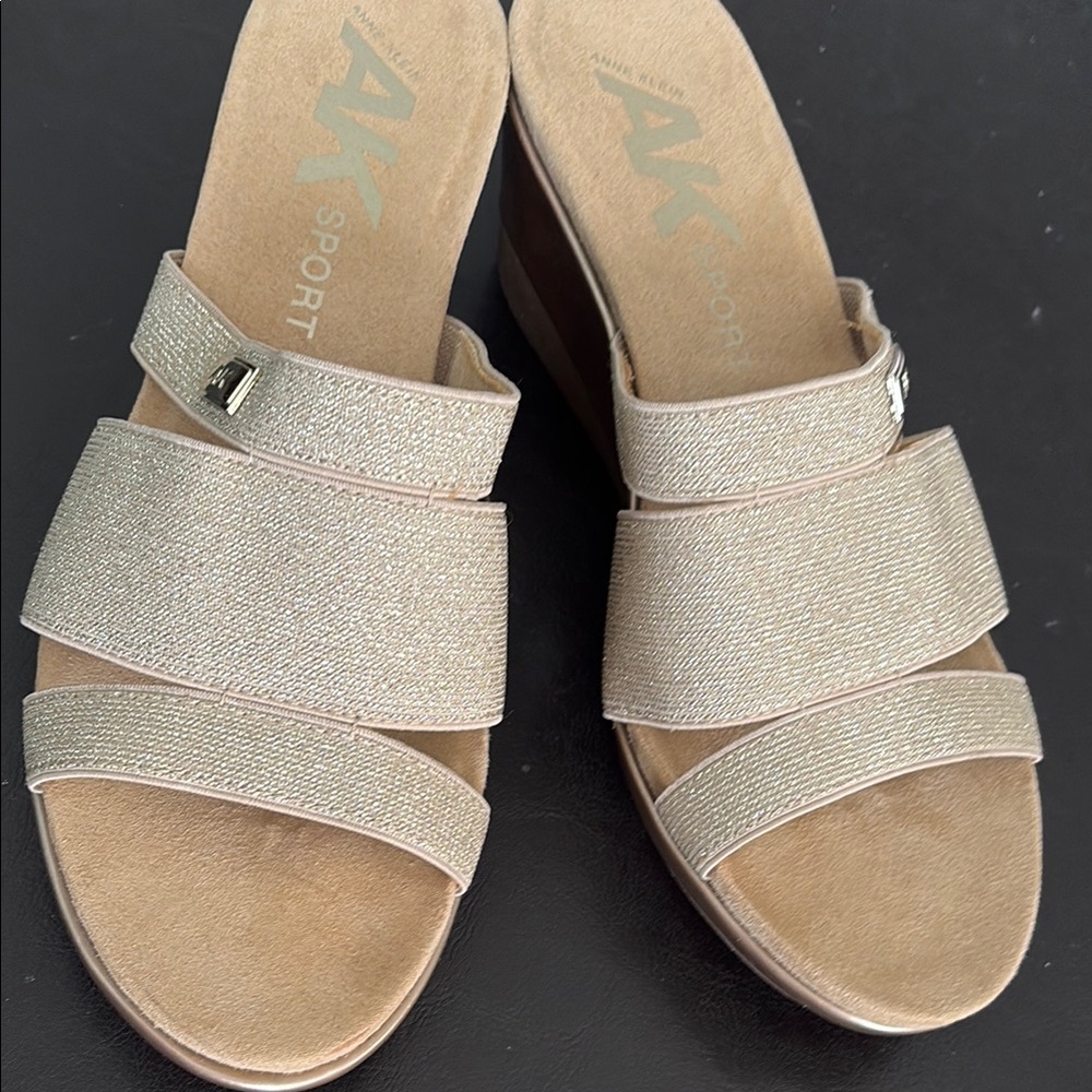 Women's Beige Sandals